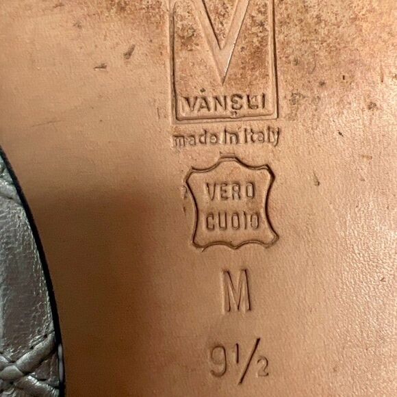 VTG Vaneli Silver Quilted Leather Ballet Flats Size 9.5 Made in Italy - Picture 7 of 7